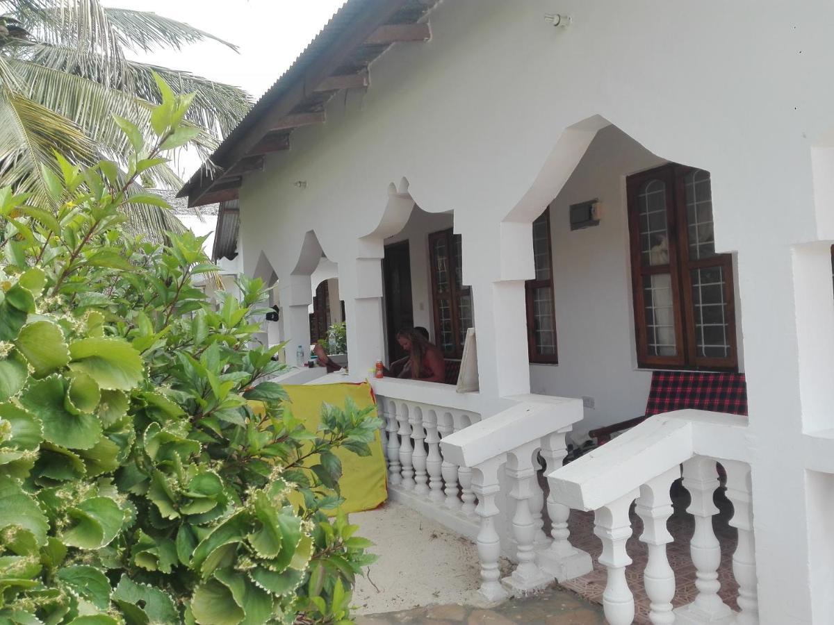 Ames Nungwi Bed & Breakfast Екстериор снимка