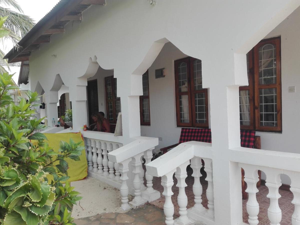 Ames Nungwi Bed & Breakfast Екстериор снимка